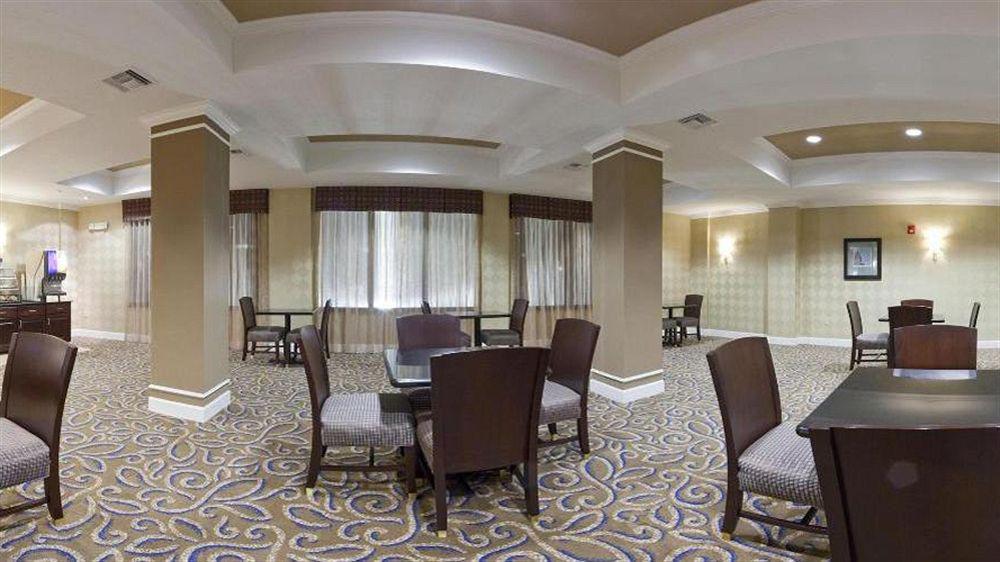 Holiday Inn Express - Andalusia By Ihg מראה חיצוני תמונה